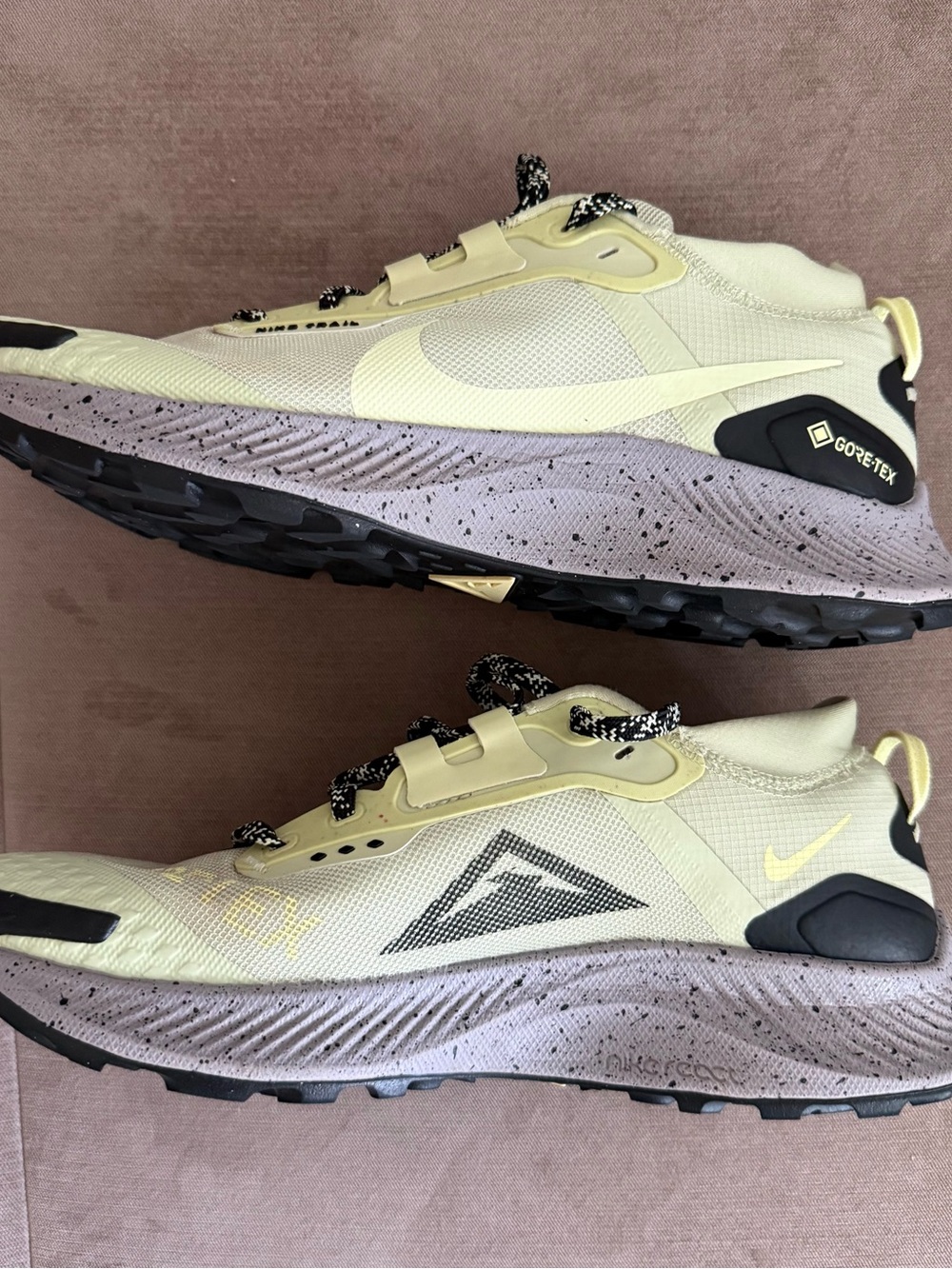 Women’s size 10 - Nike Pegasus Trail 3 GTX 'Olive Aura - Picture 4 of 8